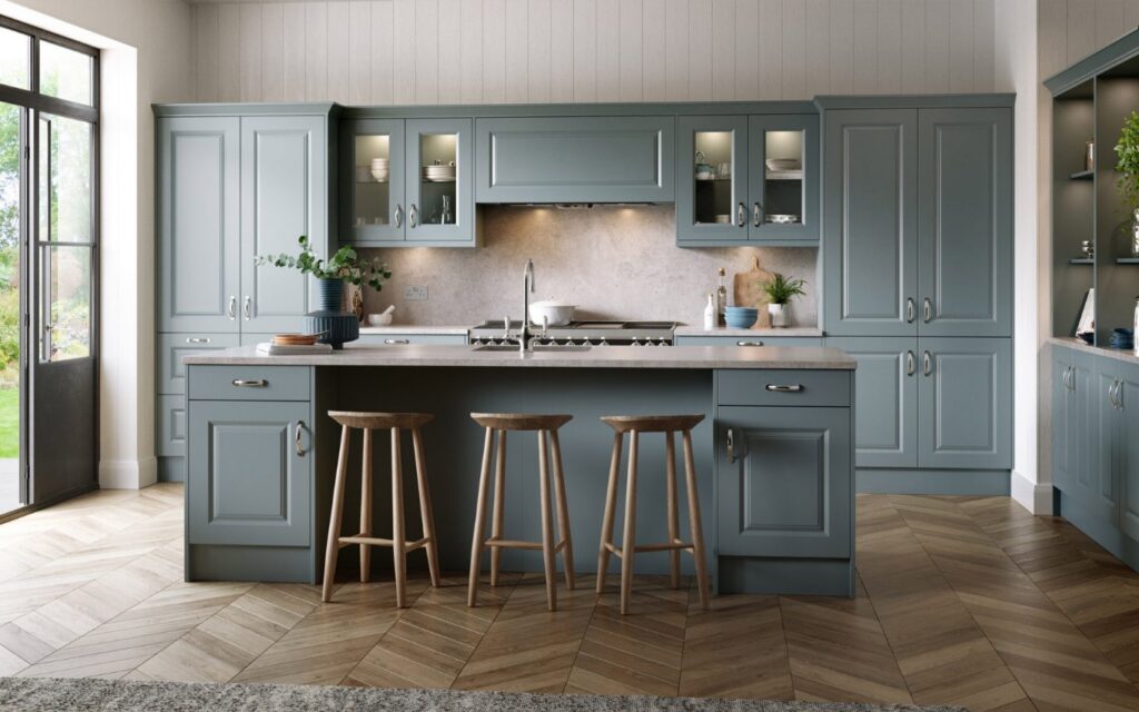 Harlem shown in Supermatt Mood Grey kitchen