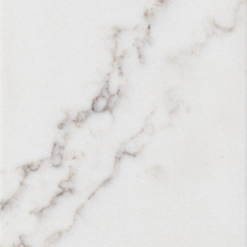 Bianco Tesoro quartz overlay worktop colour